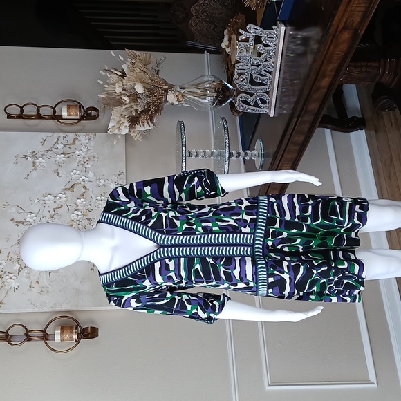 Women's Vibrant Geometric Print V-Neck Dress By BCBGMAXAZRIA. Size S - Picture 11 of 17